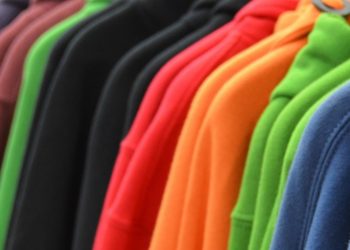 Sade ve Şık Bir Stil İçin Sweatshirt Kombinleri Nasıl Yapılır?