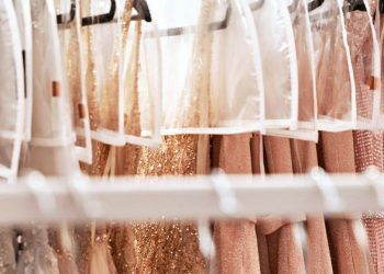 2023 Yaz Sezonu Nişan Elbiseleri Kombini Önerileri…